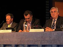 D. José Luis Prieto, Presidente  de la Unión de Agencias de Viajes (UNAV), D. Rafael Gallego, Presidente de la Federación Española de Asociaciones de Agencias de Viajes (FEAAV) y D. José Luis Ramil, Presidente de la Asociación de Grupos Comerciales (AGRUPA)