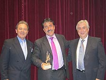 D. José Luis Prieto, Presidente de la Unión de Agencias de Viajes (UNAV), D. Manuel Martín, Subdirector de ventas de National ATESA y D. José Luis Ramil, Presidente de la Asociación de Grupos Comerciales (AGRUPA)