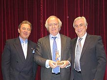 D. José Luis Prieto, Presidente  de la Unión de Agencias de Viajes (UNAV), D. Emilio Ibañez, Director General de PANAVISION y D. José Luis Ramil, Presidente de la Asociación de Grupos Comerciales (AGRUPA)